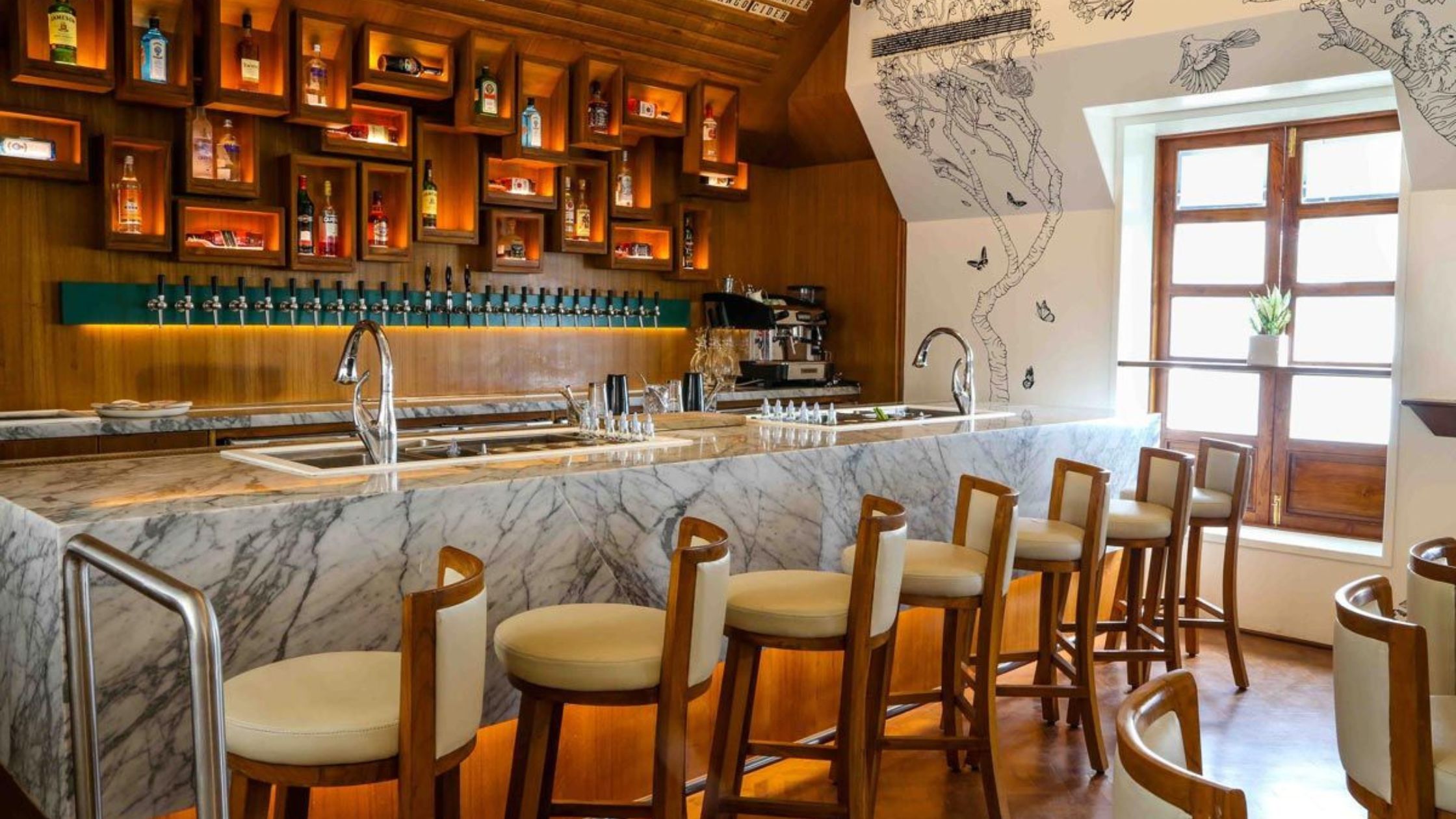Woodside Inn – Colaba
